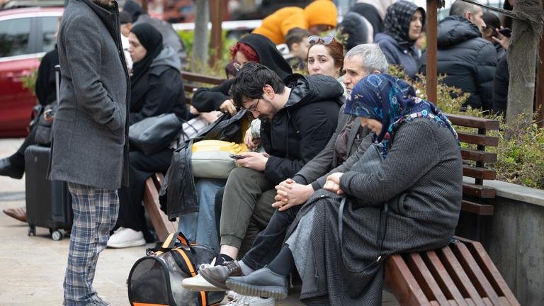 Use this image as:External featured imageInsert this image inside content Istanbul Beben